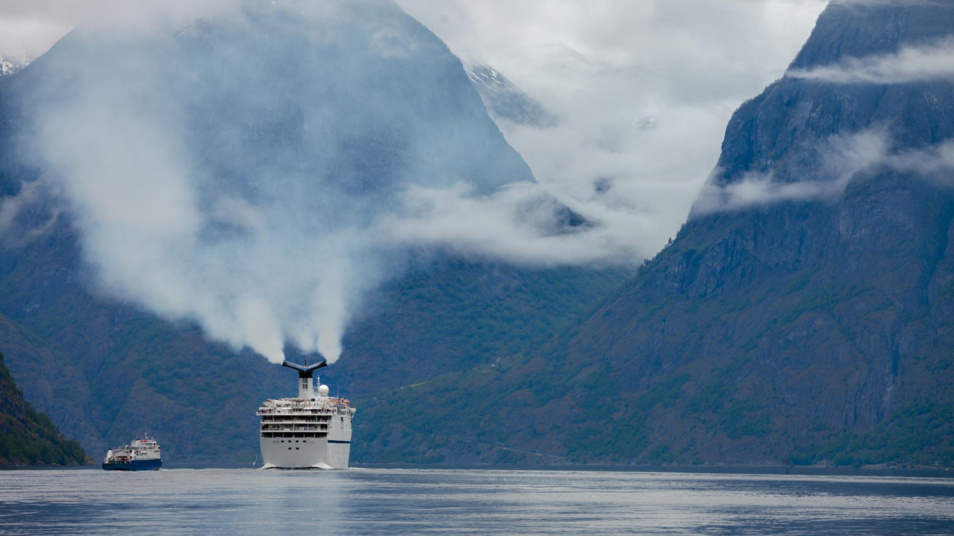 Laissez-vous émerveiller par les fjords norvégiens et le confort de la croisière