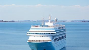 La mer comme seul horizon : pourquoi la croisière fascine autant ?
